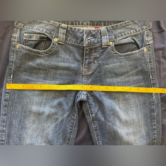 - Guess - Los Angeles - Picture 7 of 11